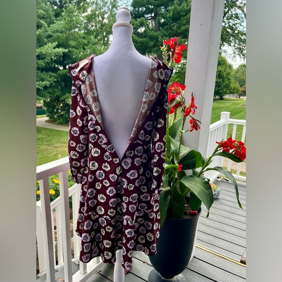 LOFT Maroon Floral Long Sleeve Dress with Deep V Back – Size 4 - Picture 5 of 7